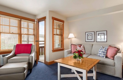 La Conner Hotel | La Conner Channel Lodge