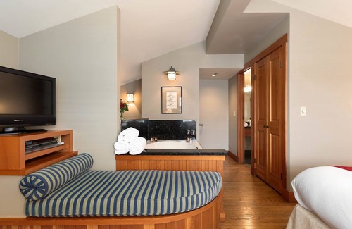 La Conner Hotel | La Conner Channel Lodge