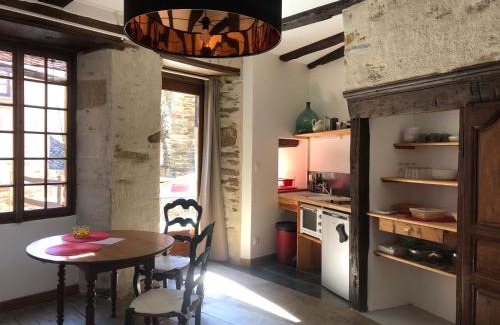 Conques-en-Rouergue House | LA CONQUISE