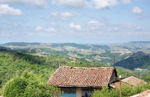 Cerretto Langhe Apartment | La Corte di Langa alloggio Ambra