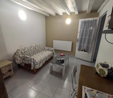 Vallon-sur-Gee House | La dépendance, petite maison au calme 1Chambre