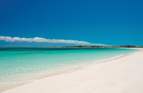 Grace Bay Resort | La Dolce Vita-Expansive Beachfront 9 Bedroom Villa with Private Pool