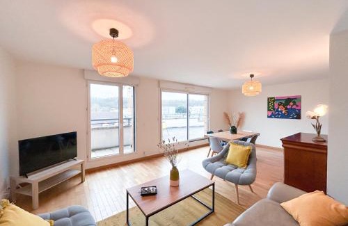 Saint-Cyr-l'Ecole Apartment | La Douce Évasion à 13 minutes du château de Versailles