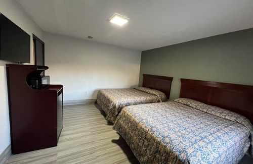 Quincy Hotel | La Familia Stay Inn