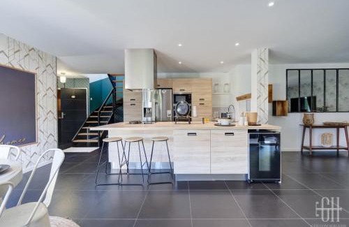 Montbazon House | La Familial - 6V - Parking - Jardin - Bureau