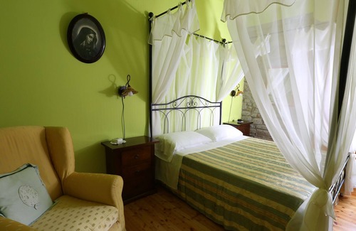 Trivigno Bed & Breakfast | La Foresteria San Leo
