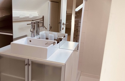 Dinant House | La Garçonnière de Wiertz – Esc’Appart