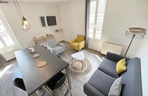 Faubourg-Raines Apartment | La Gare: 50m2, 4 Prs, 2 Ch - Proximité cité gastro