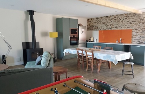 Condat-sur-Ganaveix House | La Grange de La Tuilerie, Gîte Tout Confort Avec Piscine, à 7 km d' Uzerche