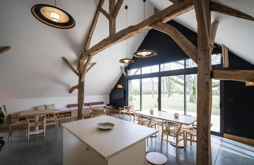 Mery-sur-Cher Bed & Breakfast | La Grange De Léonie, Chambres d'hôtes avec Piscine et Spa