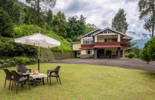 Rumtek Villa | La Ipsing Farm by StayVista - 3 BHK Villa with Balcony, Mountain View, Indoor Games, and Pet Friendly