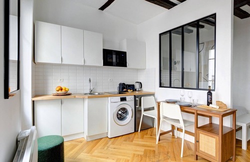 Arts-et-Metiers Apartment | La Joyeuse Ivy-2e arrondissement