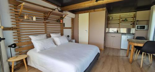 Saint-Yan House | La Luna - Tiny House Spa - Romantique & Nature