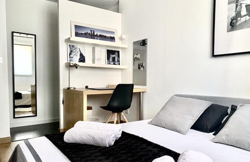 Carcassonne Villa | La Maison Blanche 5*, Piscine & vue Cité Médiévale