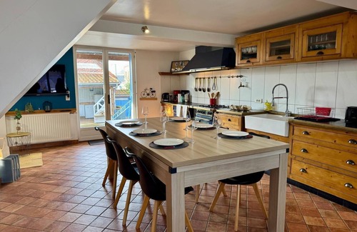 Cottenchy House | "La Maison Bleue", calme, jardin, billard