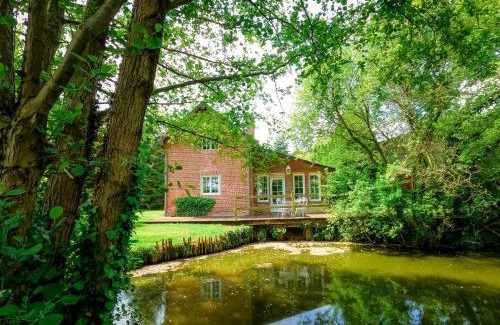 Manerbe House | La Maison de l'Etang