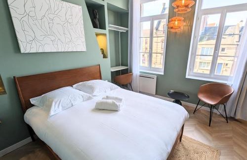 Saint-Acheul Hotel | La Maison Des Petits Sablon - La Chambre Regis
