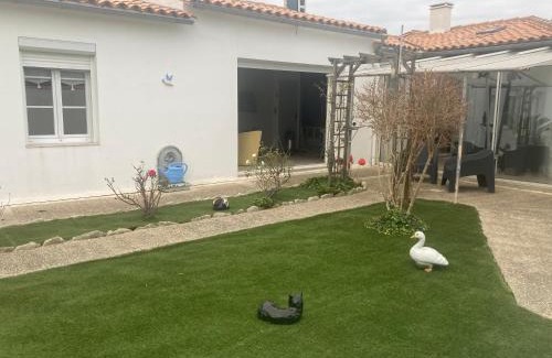 La Flotte House | LA MAISON DU PUITS DE FER à la Flotte en Ré