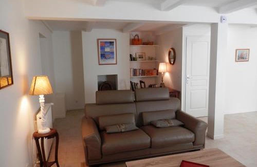 Ameugny House | La Maison du vigneron