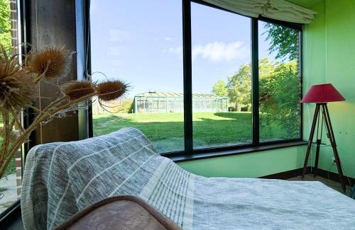 Saint-Sulpice-sur-Risle House | La Maison du Tilleul avec Piscine couverte chauffée