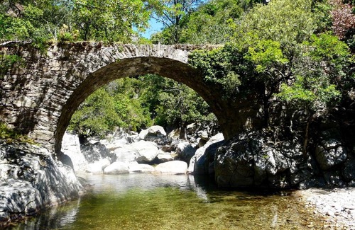 Olargues House | La Mazette, les pieds dans l'eau ! 12 Pers