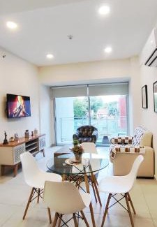 Asuncion Apartment | La mejor ubicacion con Piscina y Cochera