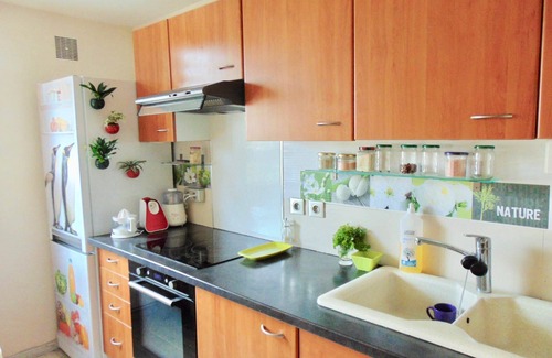 Les Poulettes Apartment | “La Naturelle”: relaxing and exotic! Air conditioning and free/secure parking!