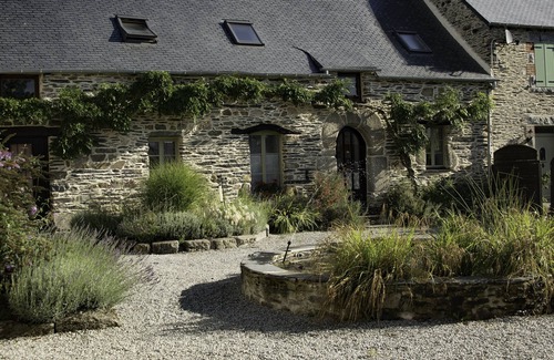 Saint-Mayeux House | La Noisette - Charming 17thC cottage. Low mobility access. Sleeps 7