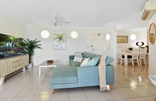 Westcourt Apartment | La Palma Cairns- Resort 9 Pools & Gym