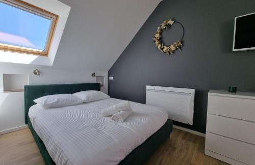 Bruz Apartment | La Palme d'Or by Madame Conciergerie