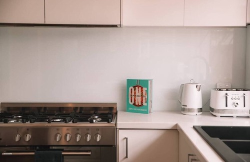 Cowes House | La Plage | A Cosy Cottage in Phillip Island
