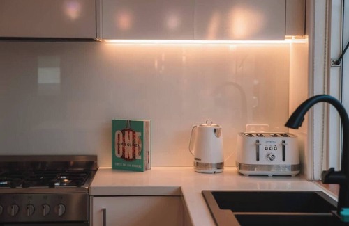 Cowes House | La Plage | A Cosy Cottage in Phillip Island