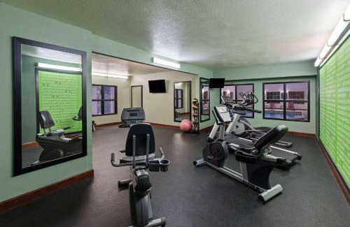 Olathe Hotel | La Quinta by Wyndham Olathe