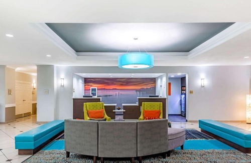 Orange Hotel | La Quinta by Wyndham Orange