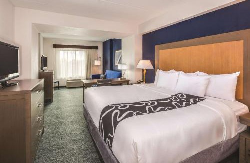Essington Hotel | La Quinta by Wyndham Philadelphia Airport