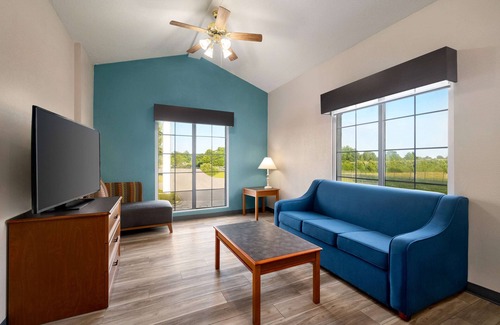 Reynoldsburg Hotel | La Quinta Inn by Wyndham Columbus Airport Area