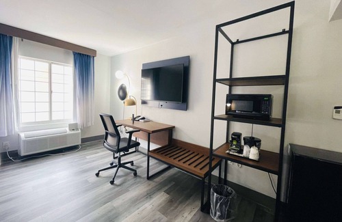 Homewood Hotel | La Quinta Inn & Suites by Wyndham Birmingham Homewood