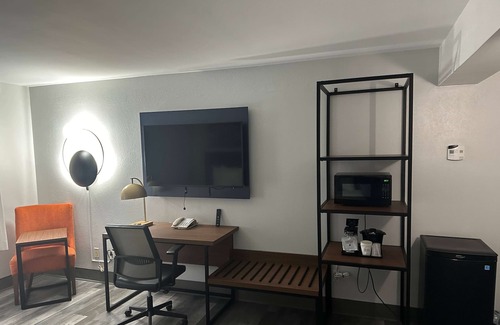 Homewood Hotel | La Quinta Inn & Suites by Wyndham Birmingham Homewood