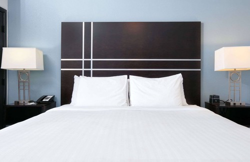 Lubbock Hotel | La Quinta Inn & Suites by Wyndham Lubbock Southwest