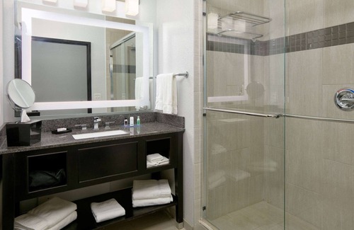 Lubbock Hotel | La Quinta Inn & Suites by Wyndham Lubbock Southwest