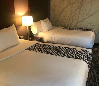 Aurora Hotel | La Quinta Inn & Suites by Wyndham Denver Aurora Medical