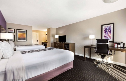 Pomona Hotel | La Quinta Inn & Suites by Wyndham Pomona