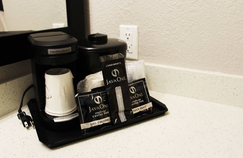Pomona Hotel | La Quinta Inn & Suites by Wyndham Pomona