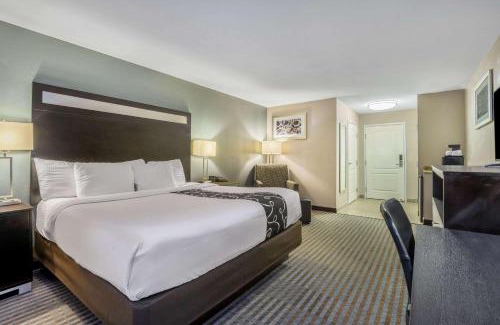 Glendive Hotel | La Quinta Inn & Suites Casino and Bar by Wyndham Glendive