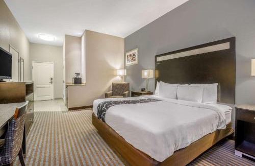 Glendive Hotel | La Quinta Inn & Suites Casino and Bar by Wyndham Glendive