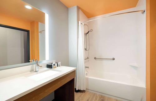 West San Antonio Hotel | La Quinta Inn & Suites by Wyndham San Antonio Seaworld/LAFB