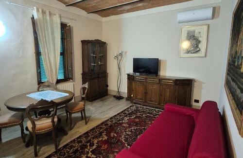 Palazzone Apartment | La Rosa Rossa