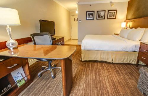 Chicoutimi Hotel | La Saguenéenne - Hôtel et Centre de Congrès