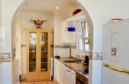 Pedreguer Villa | La Sella, spacious 4 bed villa with large pool, fabulous views to the sea, wifi