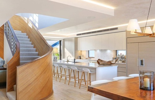 North Avoca House | LA SPAGGIA - THE BEACH | Beachfront , Pool | Accom Holidays